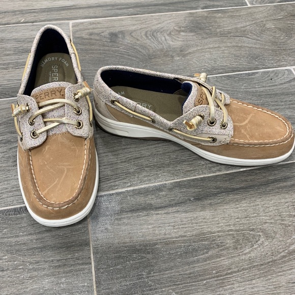 boat shoes size 6